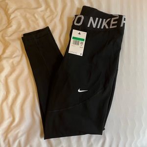 Black Nike Pro Leggings